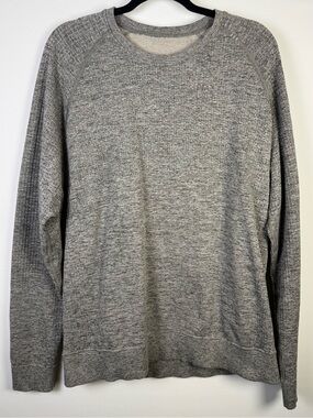 Lululemon Men’s Engineered Warmth Long-Sleeve Crew in Heathered Gray, Size: L